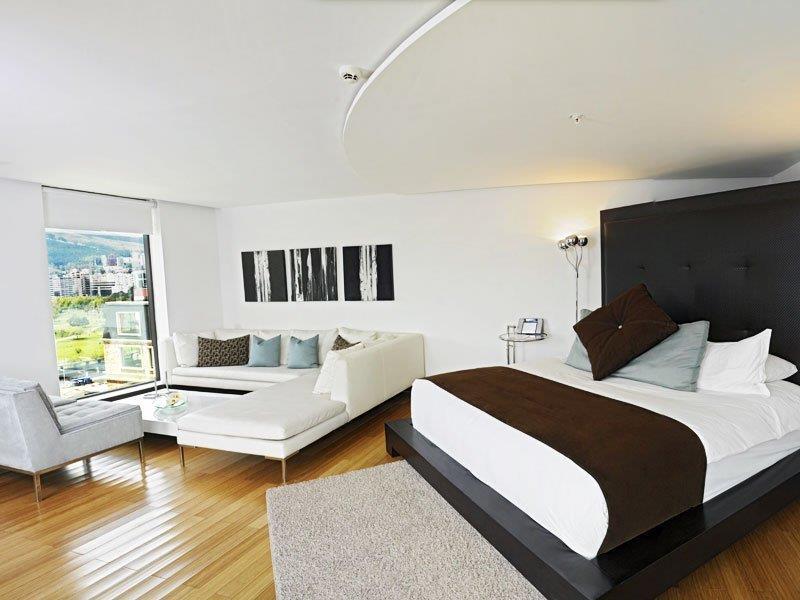 Le Parc Hotel, Beyond Stars