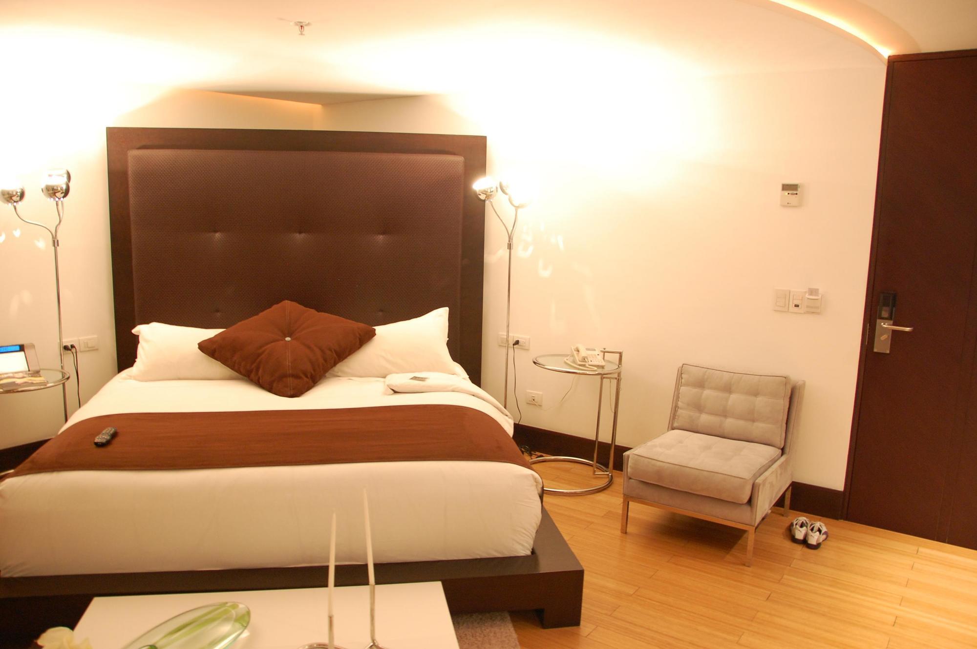 Le Parc Hotel, Beyond Stars Quito